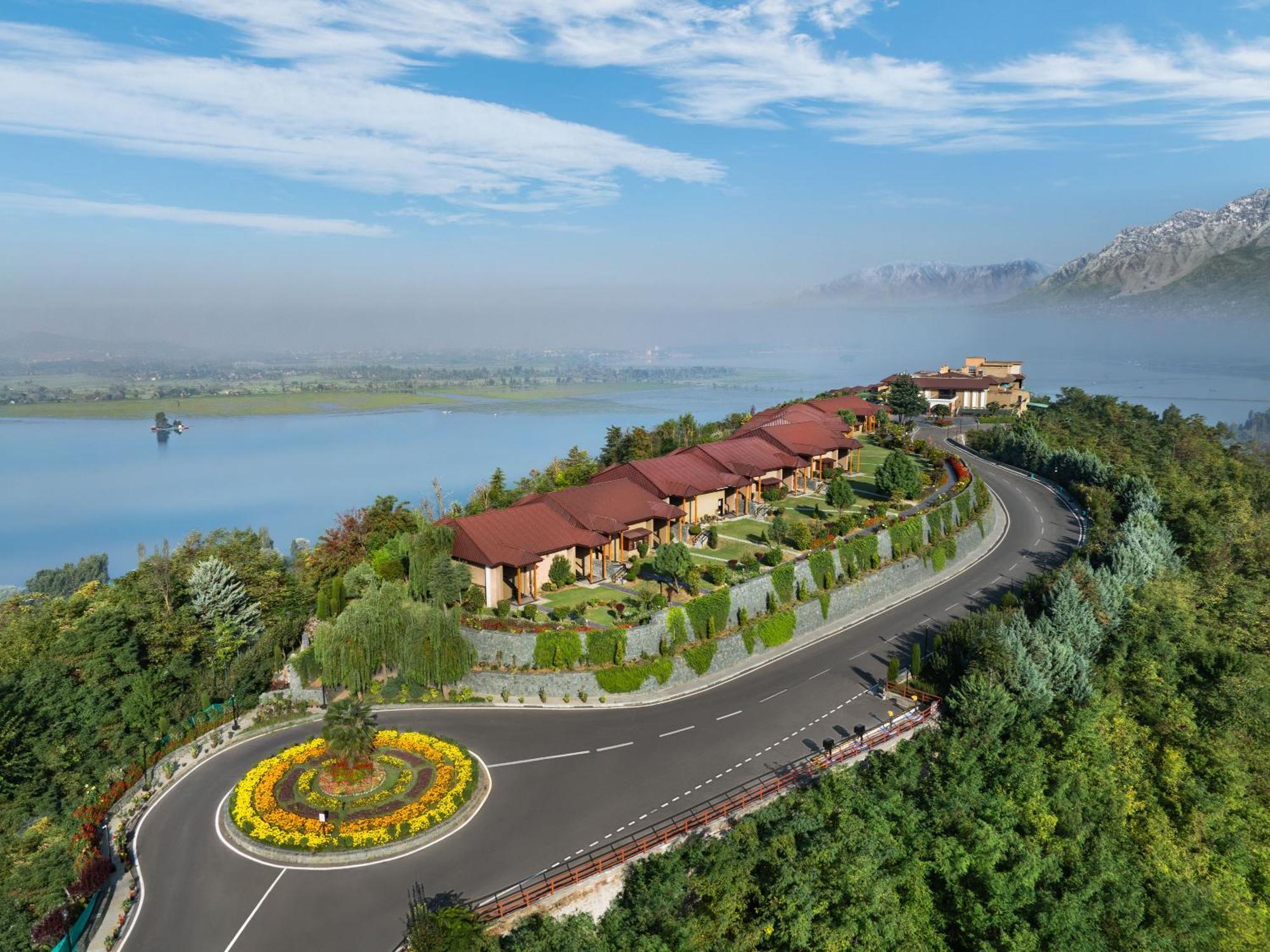 Hotel Taj Dal View Srinagar Exteriér fotografie